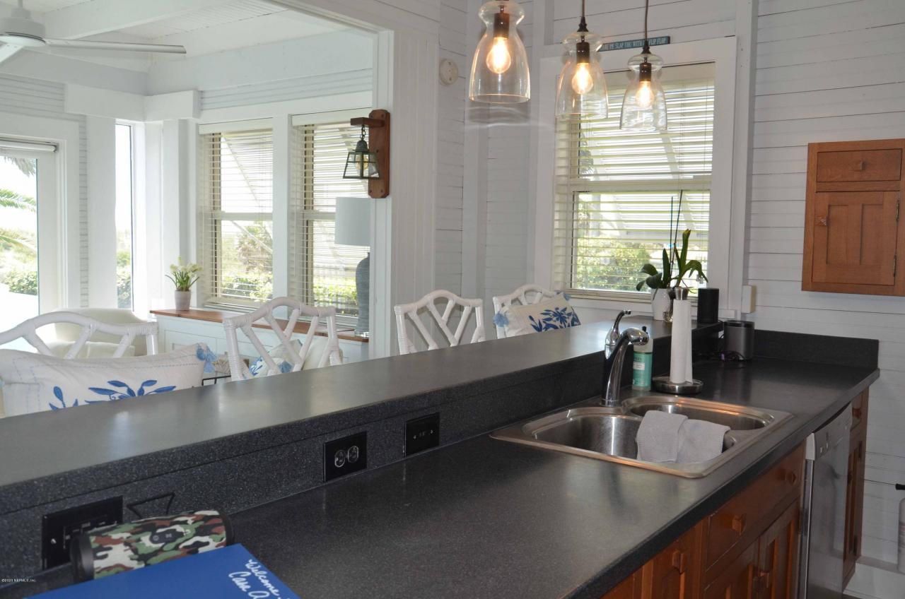 704 Ocean Front, Neptune Beach, FL 32266 Photo