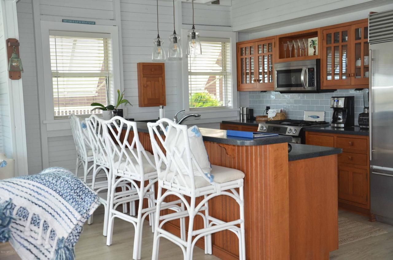 704 Ocean Front, Neptune Beach, FL 32266 Photo