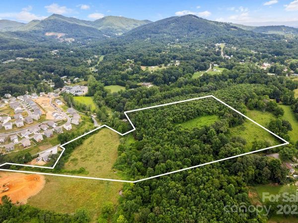 9999 Holbrook Road, Asheville, NC 28806