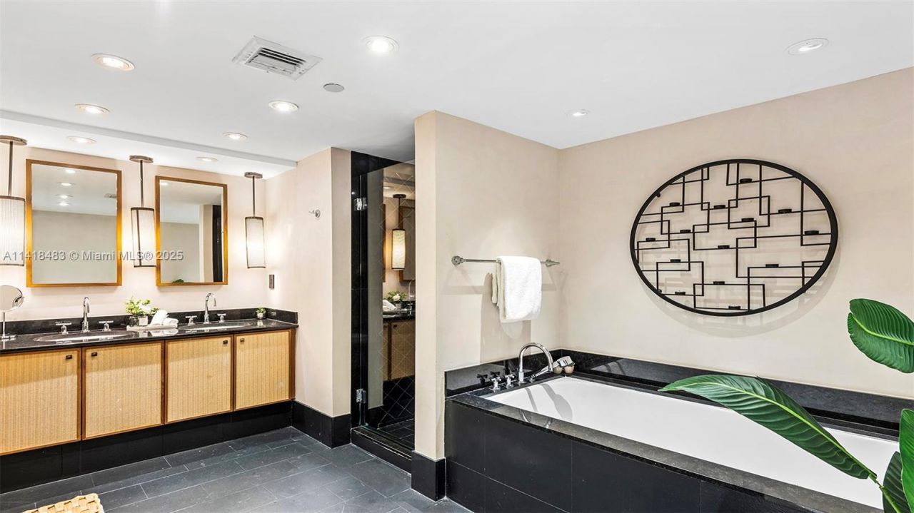 101 20th St, Unit 2102, Miami Beach, FL 33139 Photo