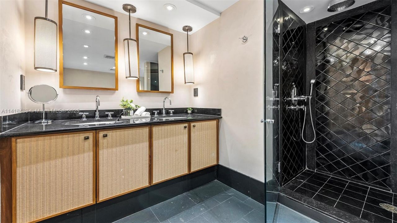 101 20th St, Unit 2102, Miami Beach, FL 33139 Photo