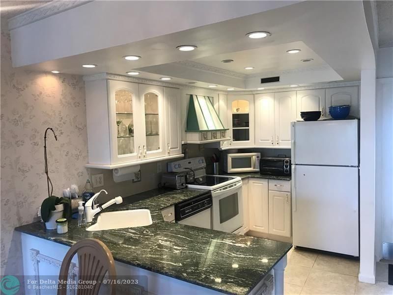 2731 NE 14th Street Causeway, Unit 412, Pompano Beach, FL 33062 Photo