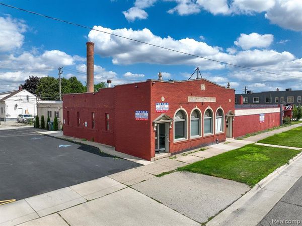 5824 CHASE Road, Dearborn, MI 48126