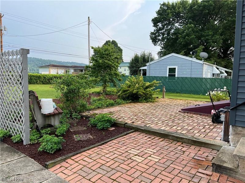 911 Grandview Avenue, New Matamoras, OH 45767 Photo 5