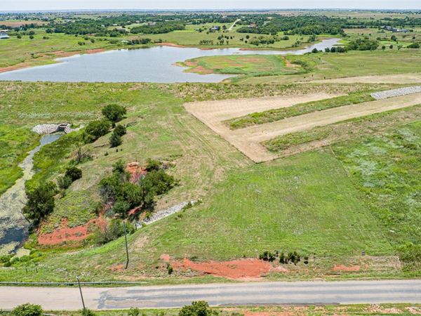 NW Moffat Road, Piedmont, OK 70378