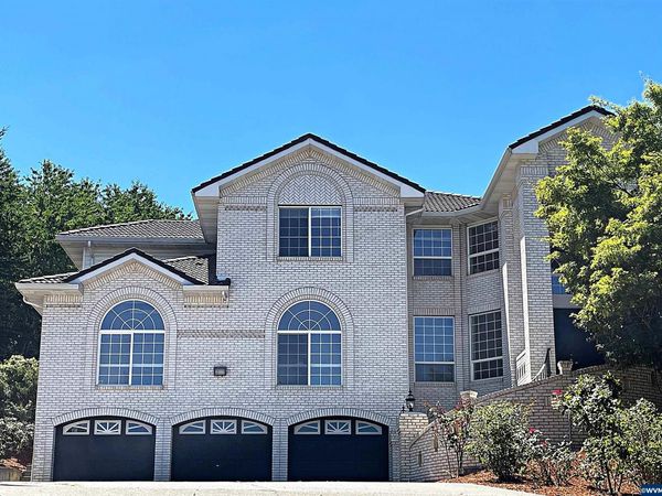 2650 Hoo Doo Dr NW, Salem, OR 97304