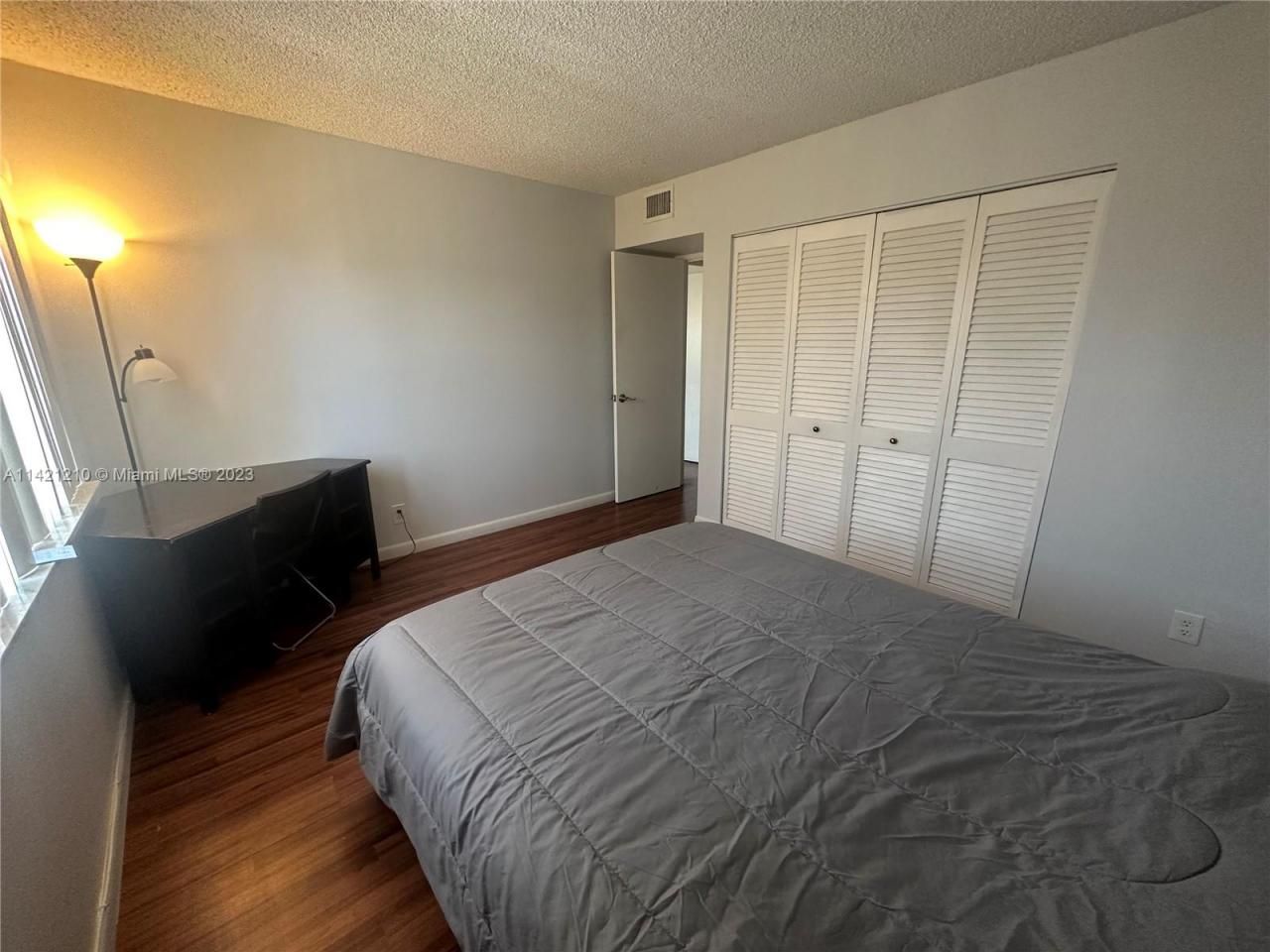 401 Golden Isles Dr, Unit 603, Hallandale Beach, FL 33009 Photo