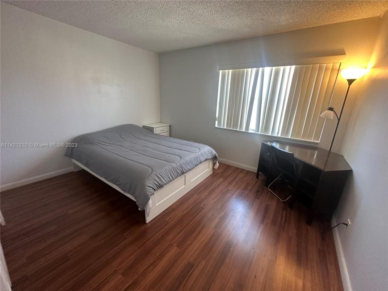 401 Golden Isles Dr, Unit 603, Hallandale Beach, FL 33009 Photo