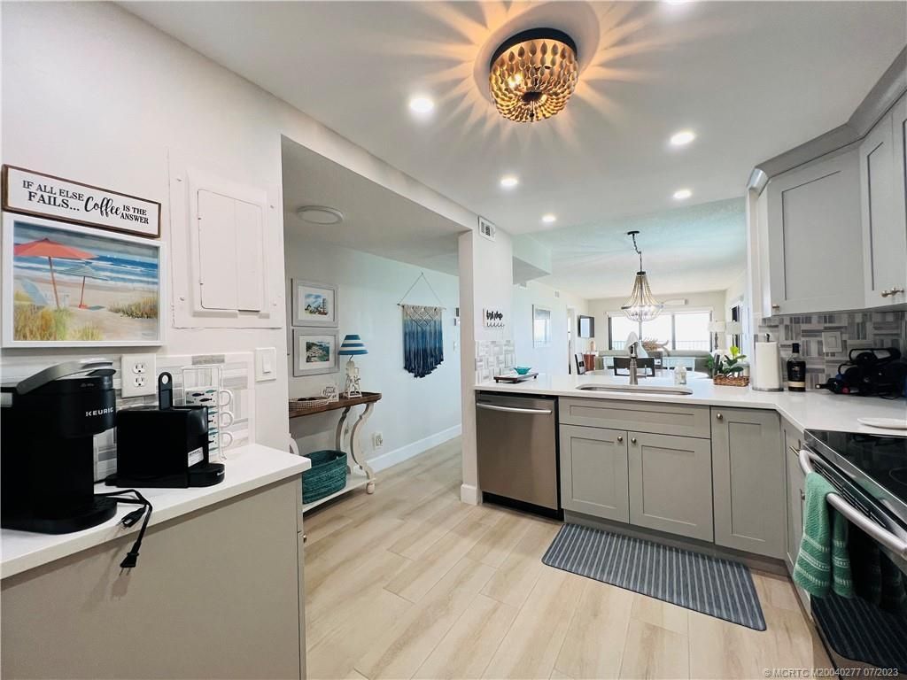 9400 S Ocean Drive, Unit 608B, Jensen Beach, FL 34957 Photo