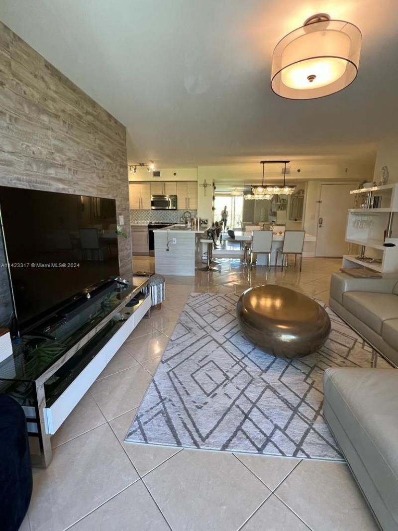 19901 E Country Club Dr, Unit 2505, Aventura, FL 33180 Photo