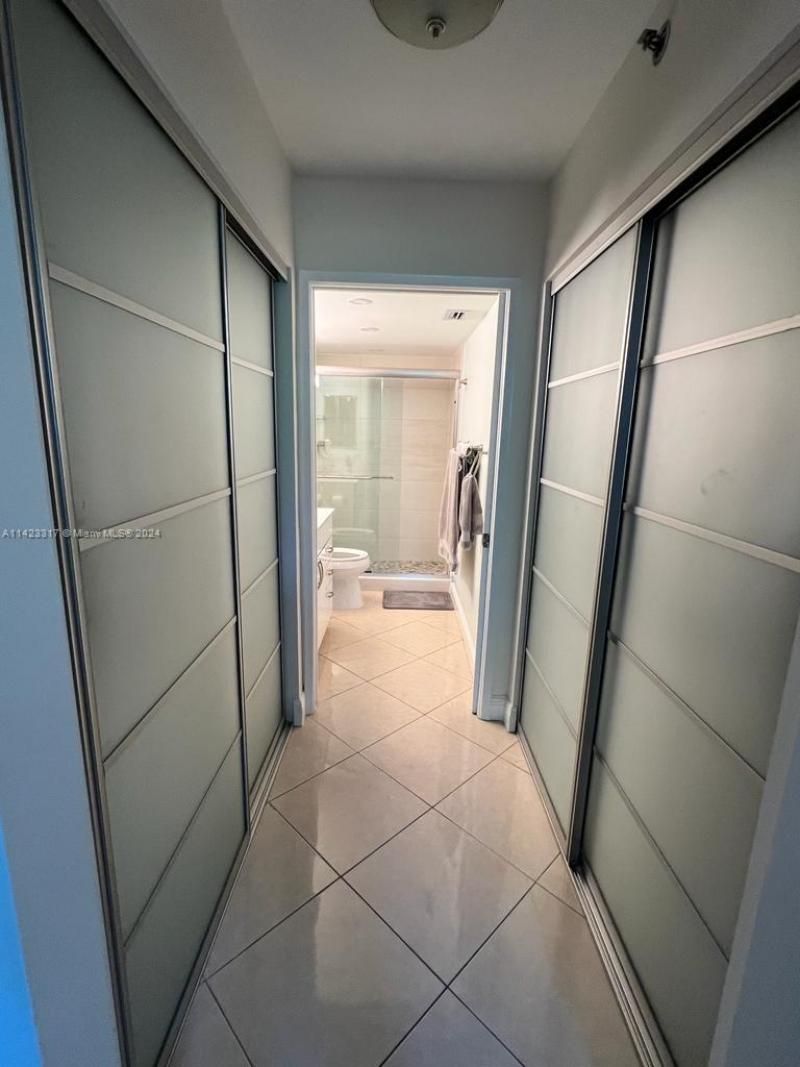 19901 E Country Club Dr, Unit 2505, Aventura, FL 33180 Photo