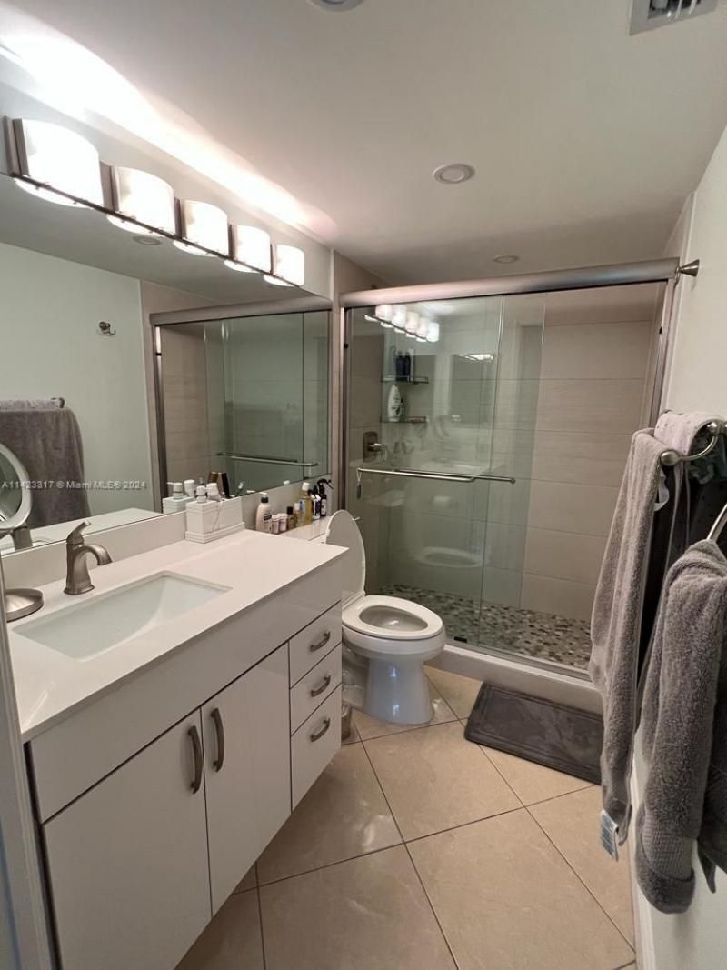 19901 E Country Club Dr, Unit 2505, Aventura, FL 33180 Photo