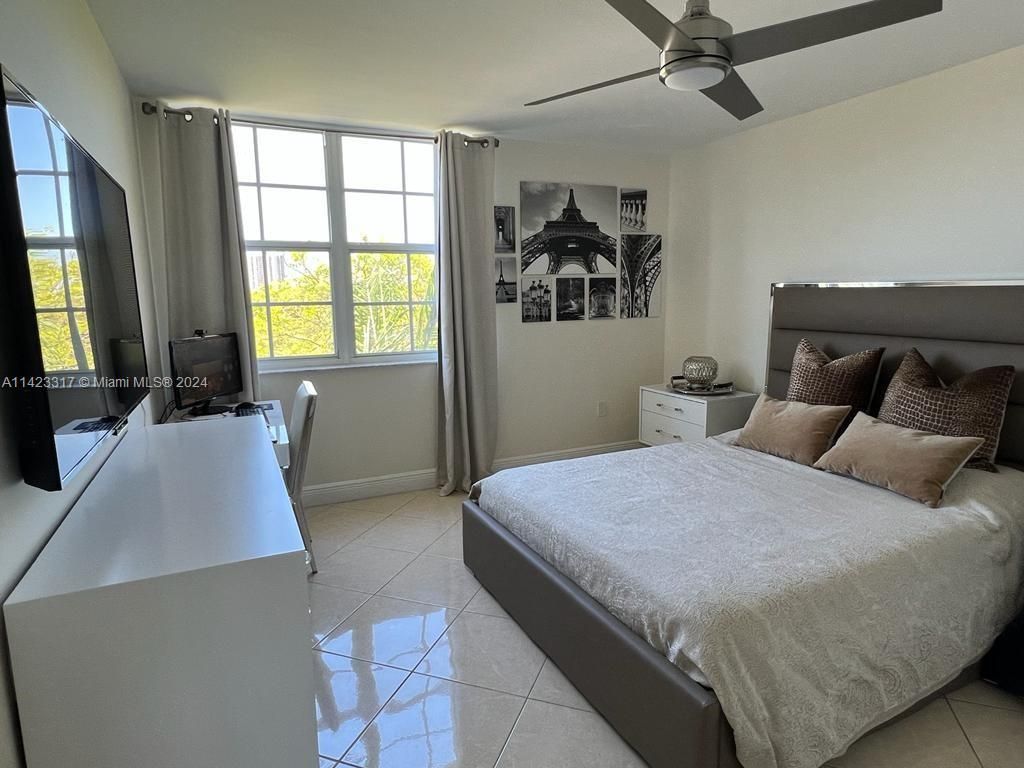 19901 E Country Club Dr, Unit 2505, Aventura, FL 33180 Photo