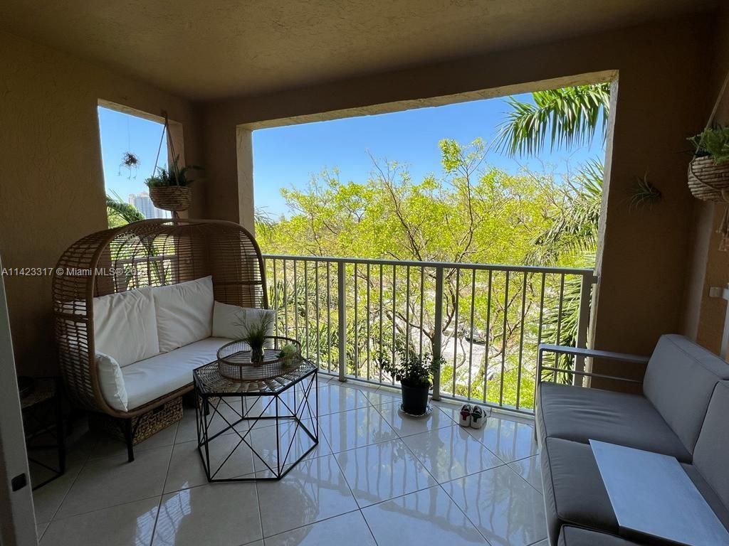 19901 E Country Club Dr, Unit 2505, Aventura, FL 33180 Photo