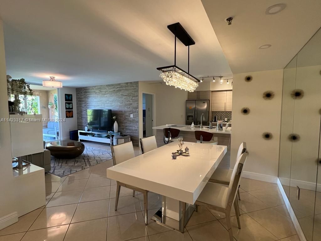 19901 E Country Club Dr, Unit 2505, Aventura, FL 33180 Photo