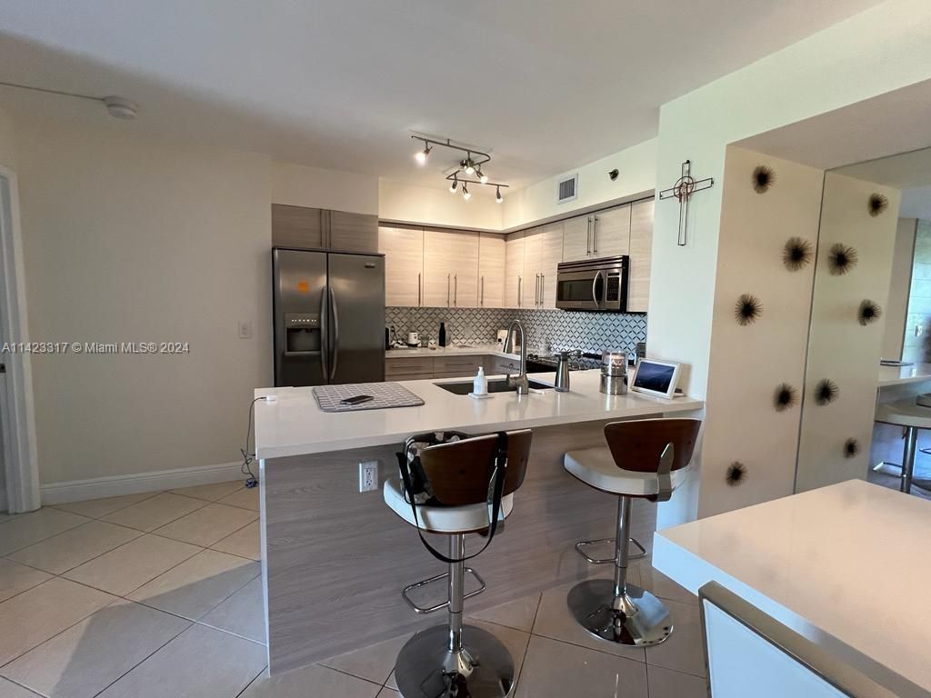 19901 E Country Club Dr, Unit 2505, Aventura, FL 33180 Photo