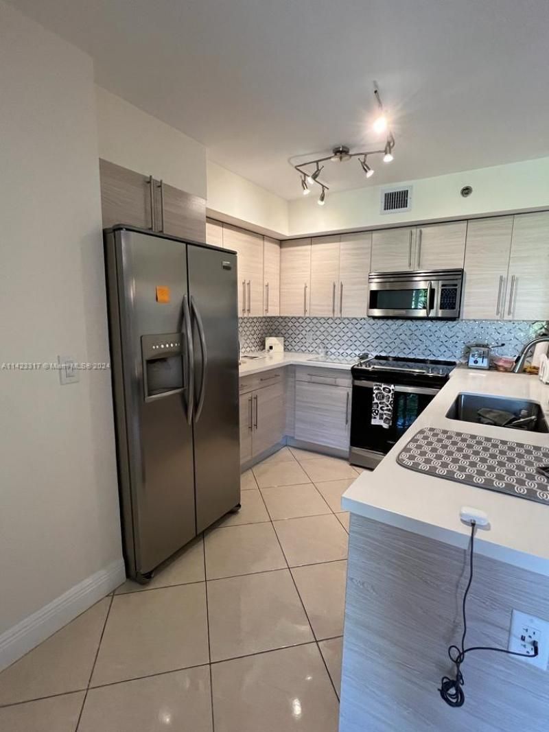 19901 E Country Club Dr, Unit 2505, Aventura, FL 33180 Photo