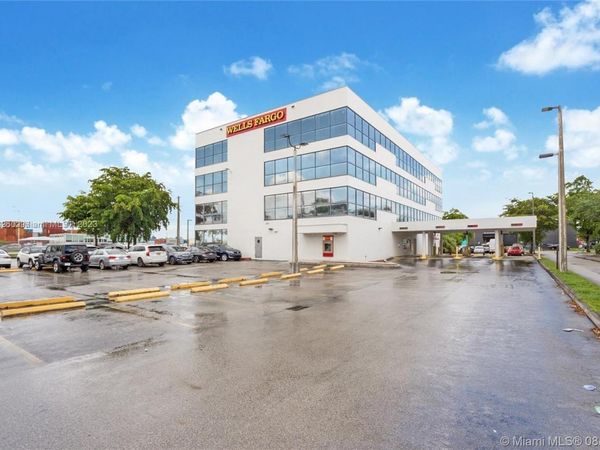 4995 NW 72nd Ave, Unit 202, Miami, FL 33166