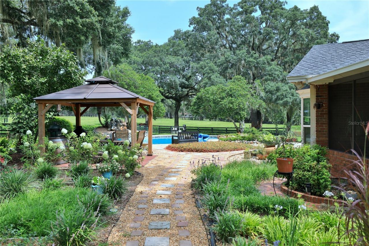 13450 NW Gainesville Road, Reddick, FL 32686 Photo