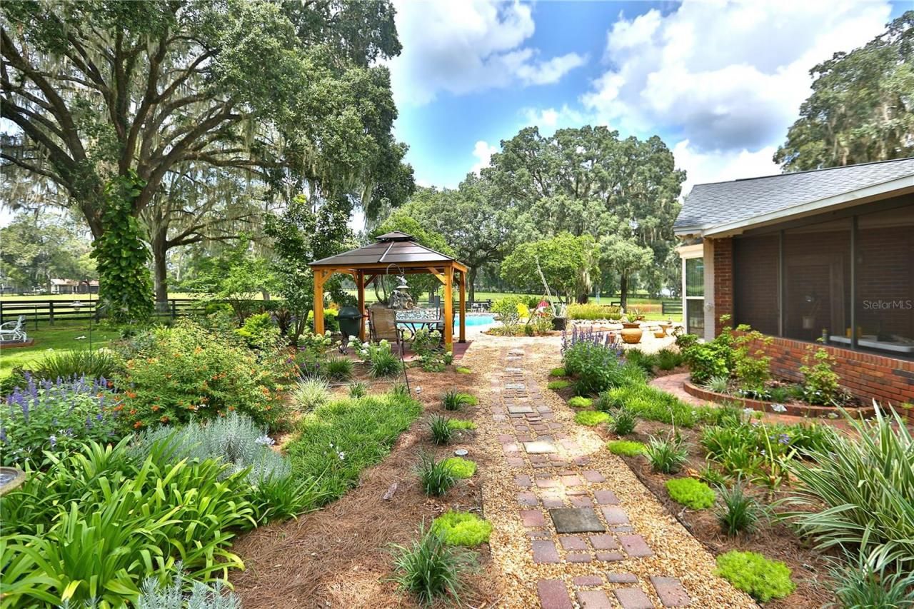 13450 NW Gainesville Road, Reddick, FL 32686 Photo