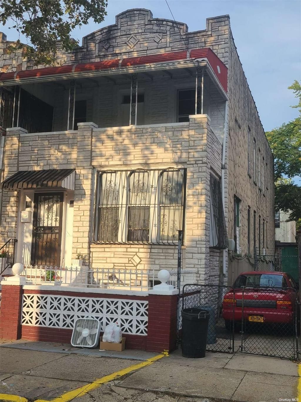 385 Amboy Street, Brooklyn, NY 11212 Main Photo