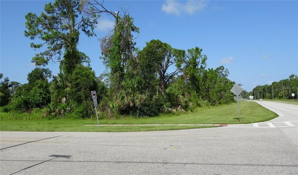 1901 E Price Boulevard, North Port, FL 34288 Photo