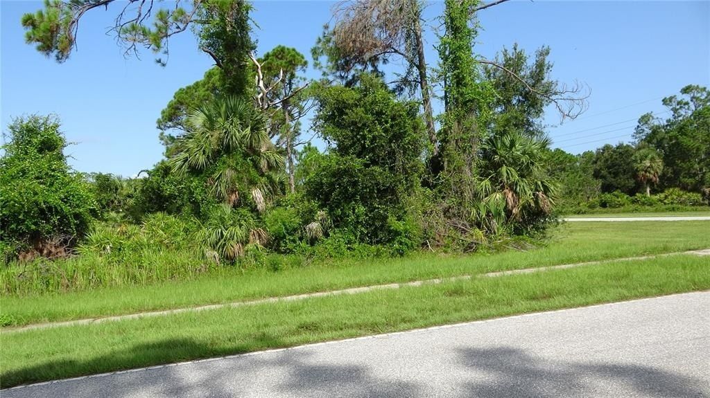 1901 E Price Boulevard, North Port, FL 34288 Photo