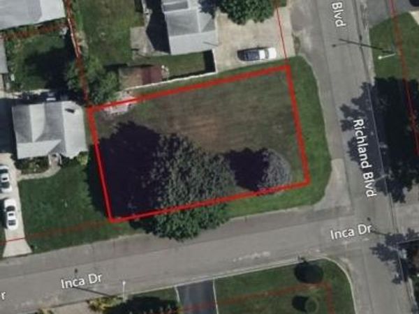 Richland Boulevard, Bay Shore, NY 11706