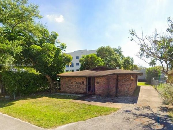 9443 Old Dixie Hwy, Miami, FL 33156