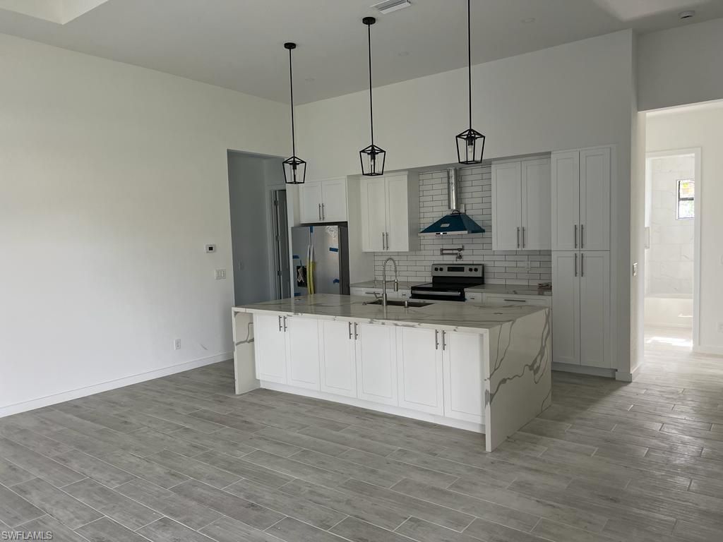 345 Diplomat Pkwy E, Cape Coral, FL 33909 Photo