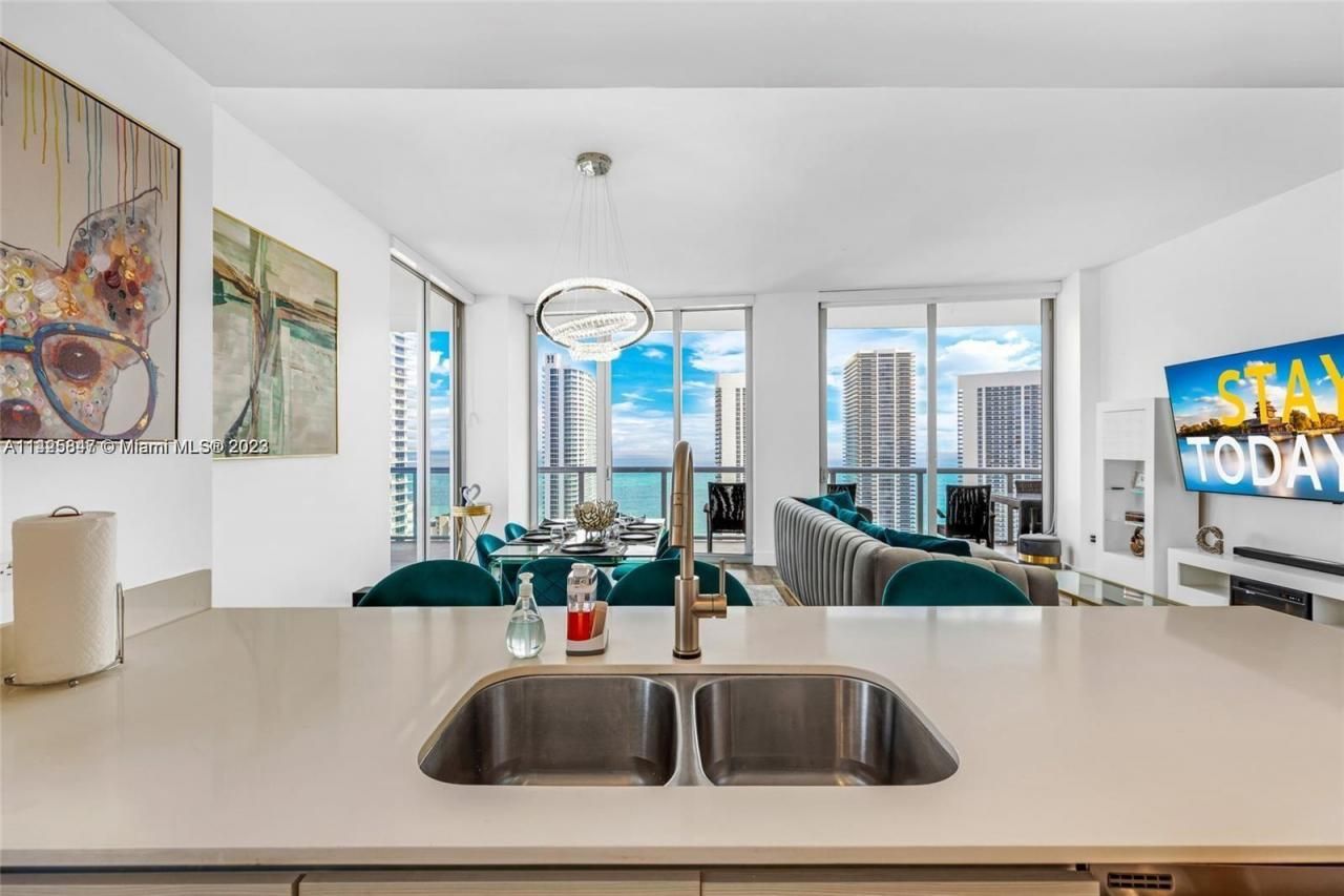 2600 E Hallandale Beach Blvd, Unit T3302, Hallandale Beach, FL 33009 Photo