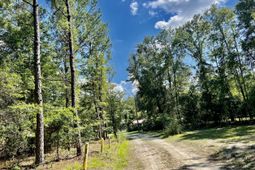 1 Evangelitst Drive photo 4