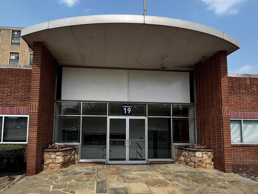 401 E 4th Street, Bridgeport, PA 19405 Main Photo