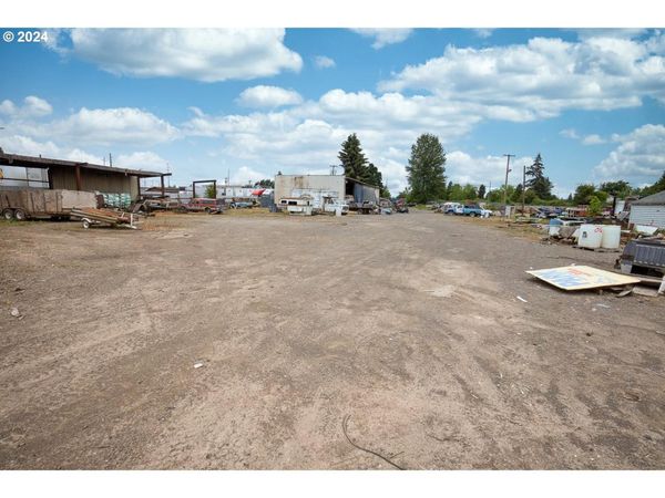 3650 MAINLINE NE DR, Salem, OR 97301