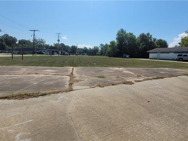 519 E TUNICA Drive, Marksville, LA 71351