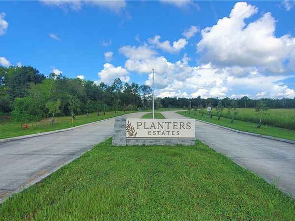 145 CHANCELLOR Drive, Belle Chasse, LA 70037