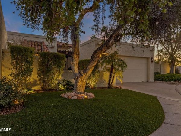 4611 E DESERT Drive, Phoenix, AZ 85044