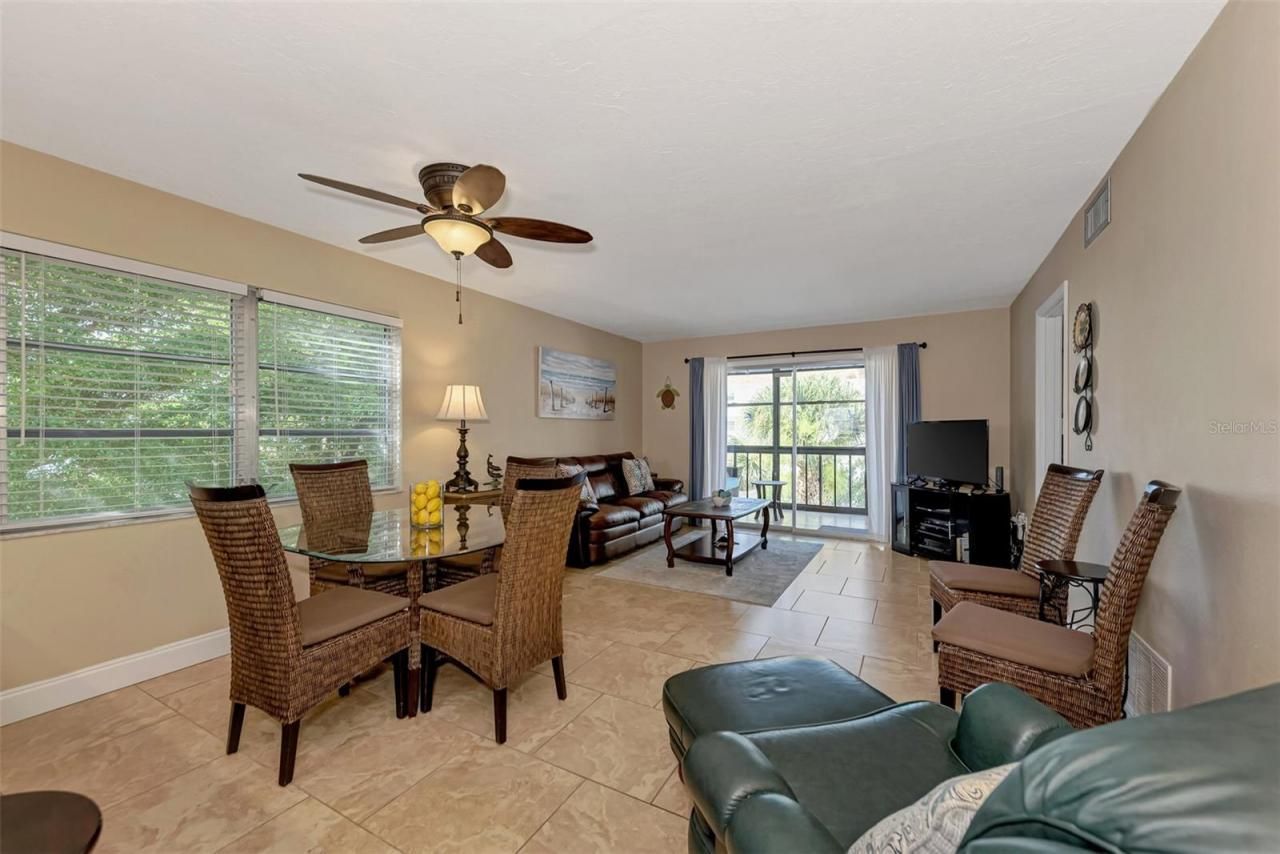 116 Vista Hermosa Circle, Unit 210C, Sarasota, FL 34242 Photo