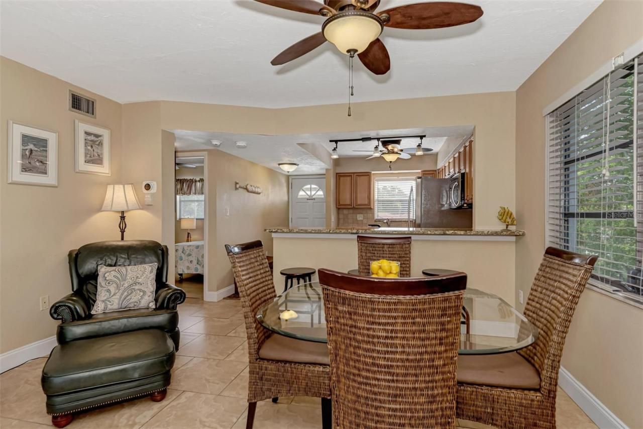 116 Vista Hermosa Circle, Unit 210C, Sarasota, FL 34242 Photo