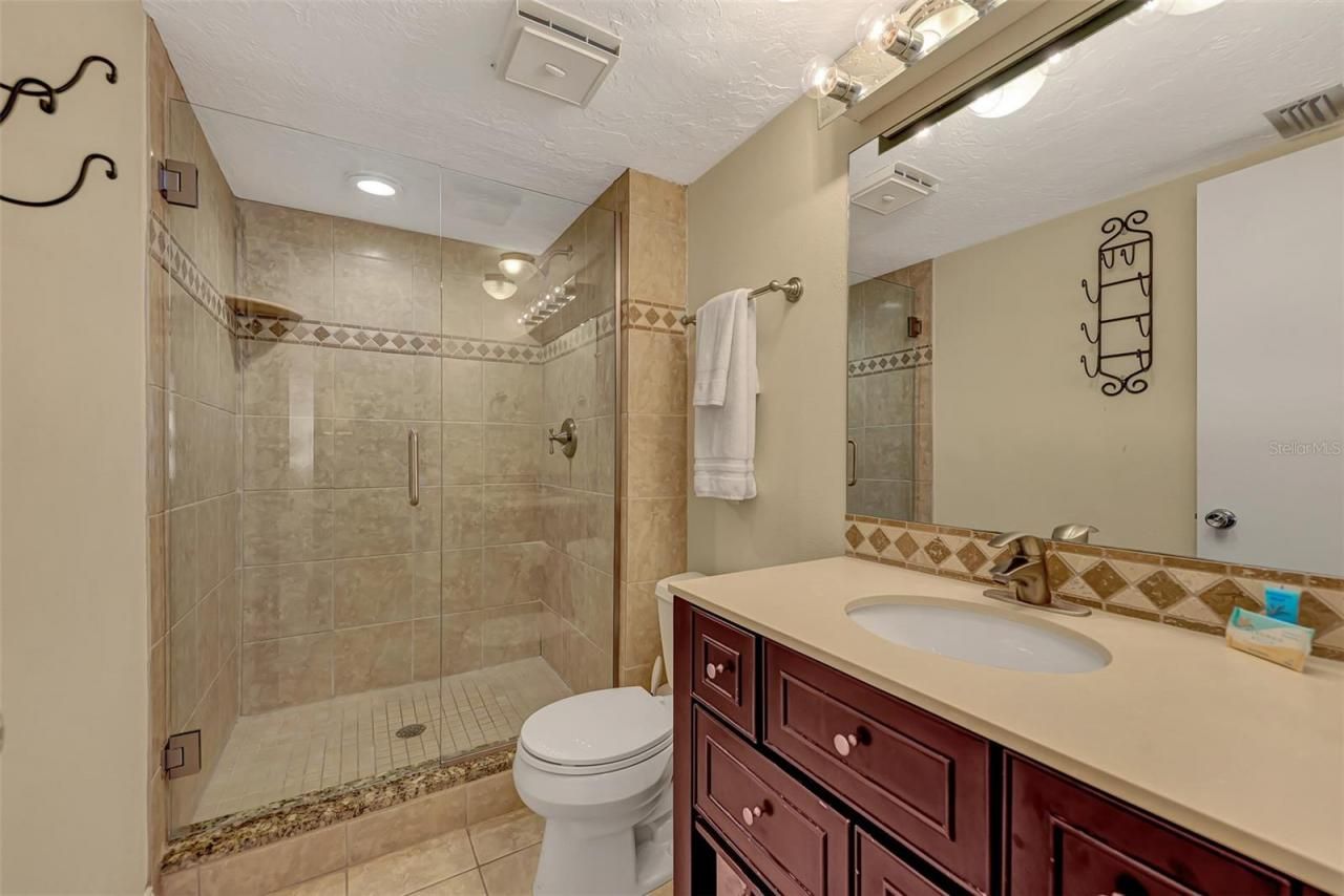 116 Vista Hermosa Circle, Unit 210C, Sarasota, FL 34242 Photo