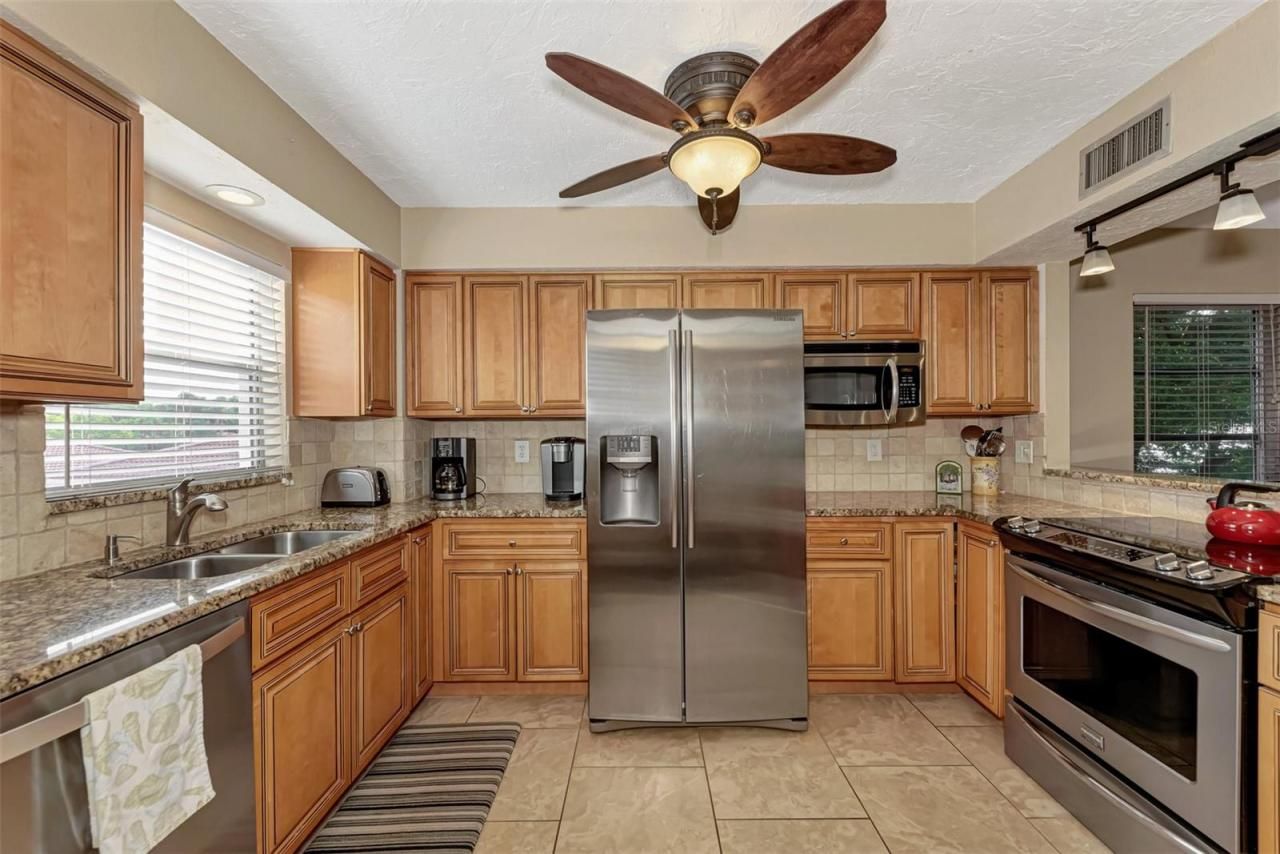 116 Vista Hermosa Circle, Unit 210C, Sarasota, FL 34242 Photo