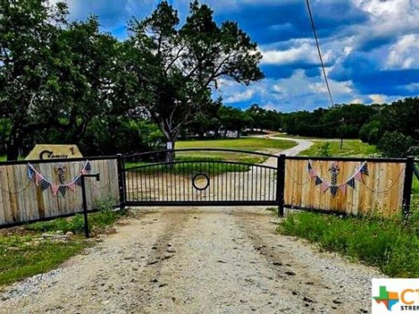 1841 Oak Meadows, Canyon Lake, TX 78133