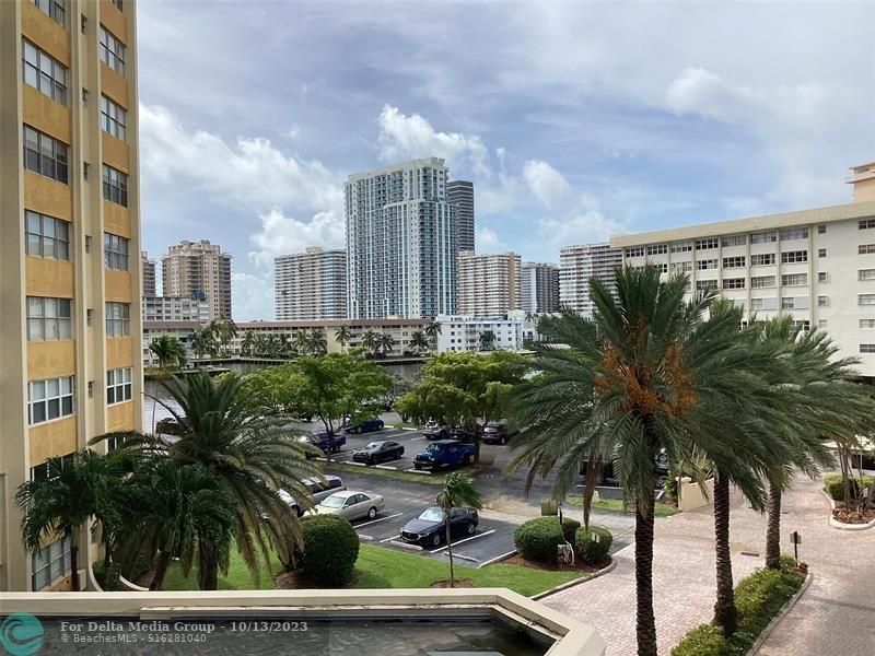 100 Golden Isles Drive, Unit 4-414, Hallandale Beach, FL 33009 Photo
