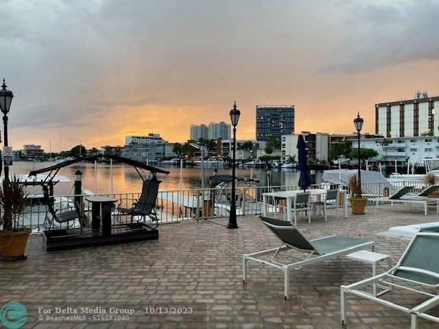 100 Golden Isles Drive, Unit 4-414, Hallandale Beach, FL 33009 Photo