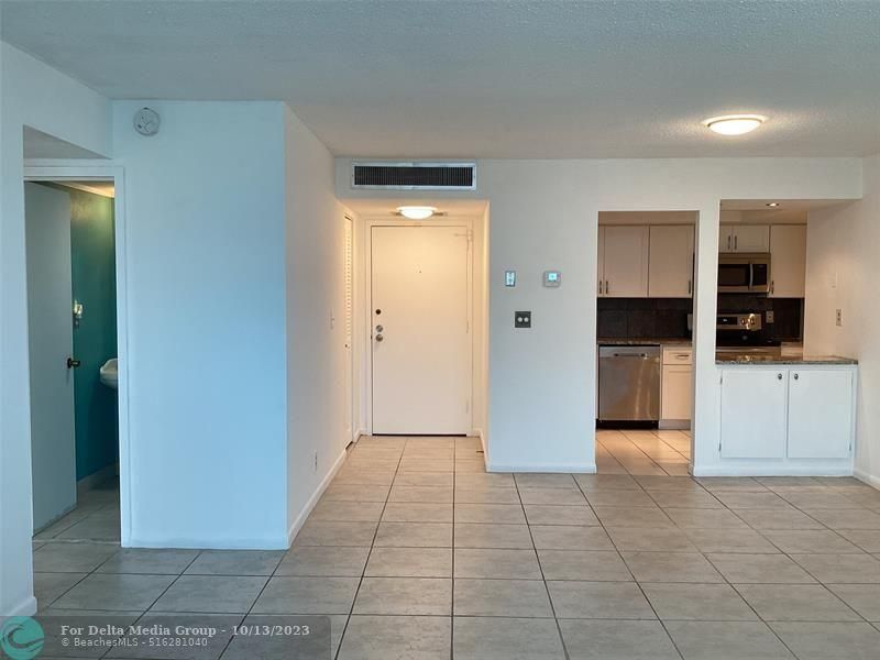 100 Golden Isles Drive, Unit 4-414, Hallandale Beach, FL 33009 Photo