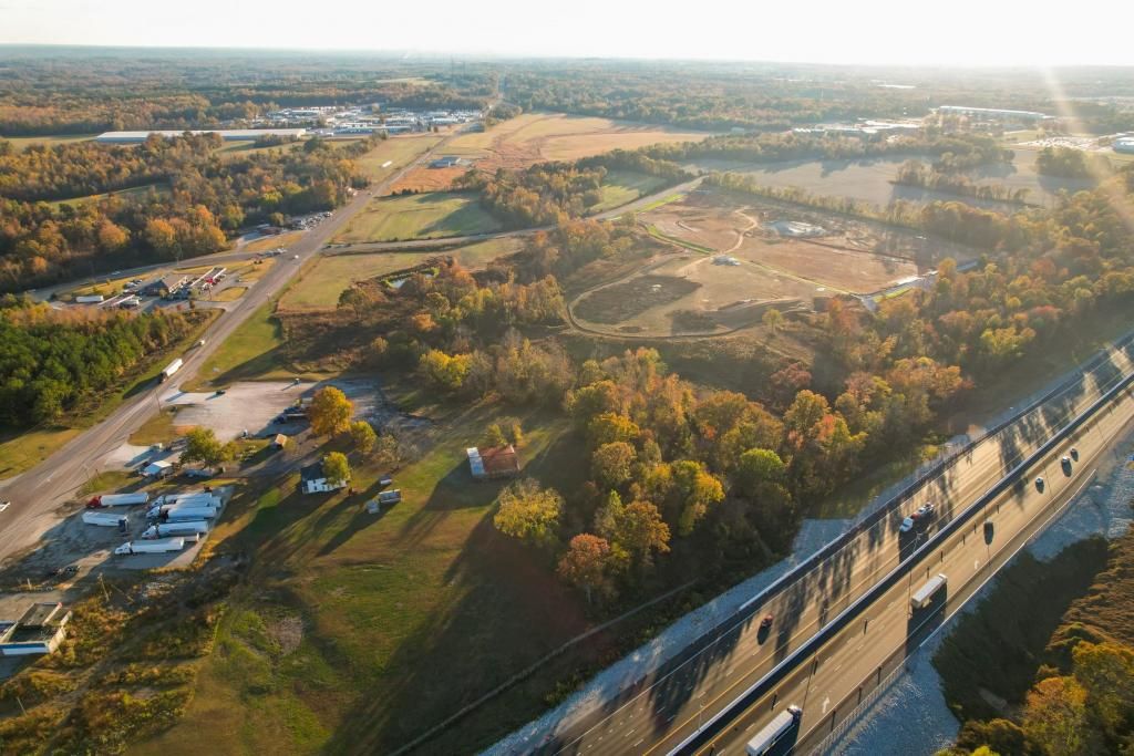 2049 E Highway 70, Jackson, TN 38305 Main Photo