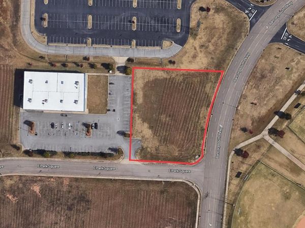 19 Park East Square, Jackson, TN 38305