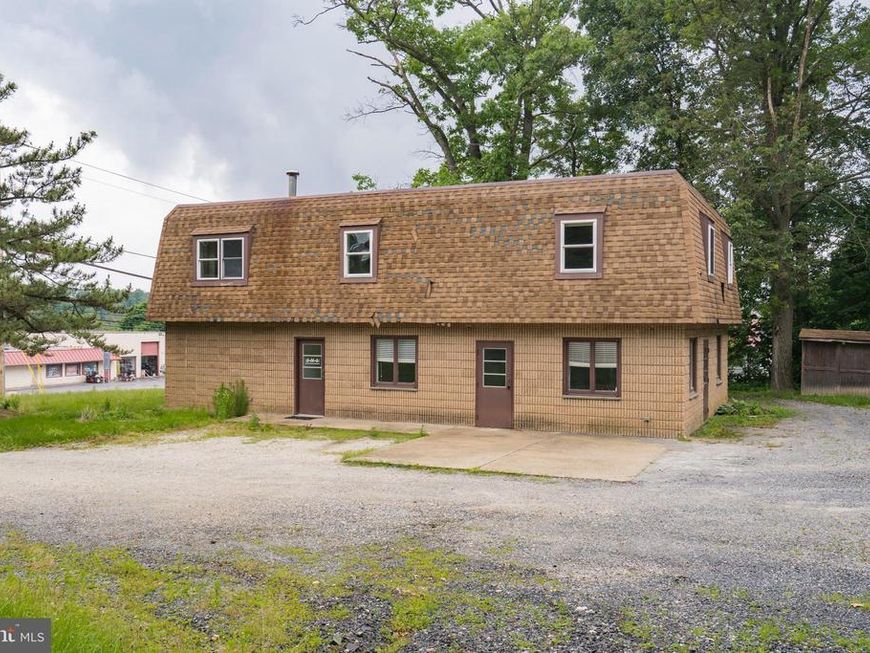 990 Pottstown Pike, Chester Springs, PA 19425 Main Photo