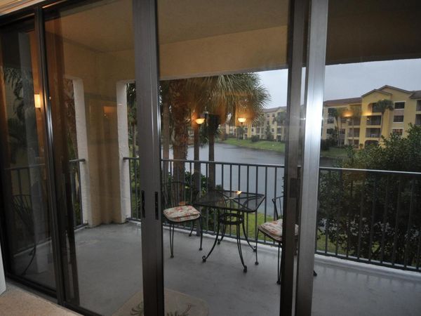 200 Uno Lago Drive, Unit 201, Juno Beach, FL 33408