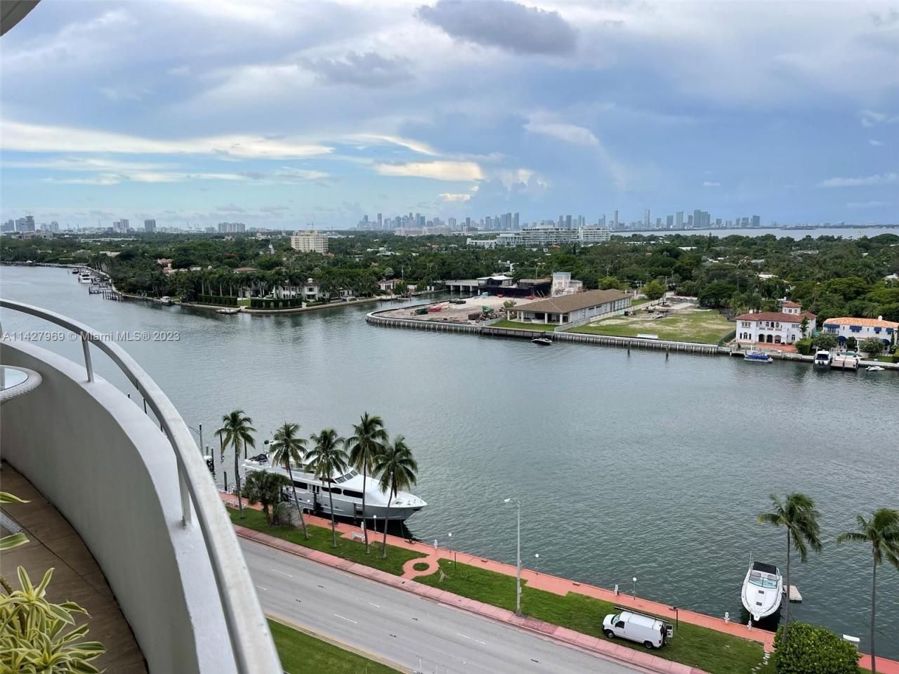 5151 Collins Ave, Unit 1523, Miami Beach, FL 33140 Photo